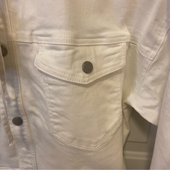 White Cropped Jean Jacket with Hood - Picture 3 of 12